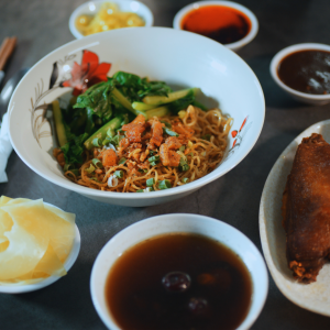 mi-vit-tiem-dimsum-sui-cao-chuan-vi-hongkong-giua-long-pho-nho